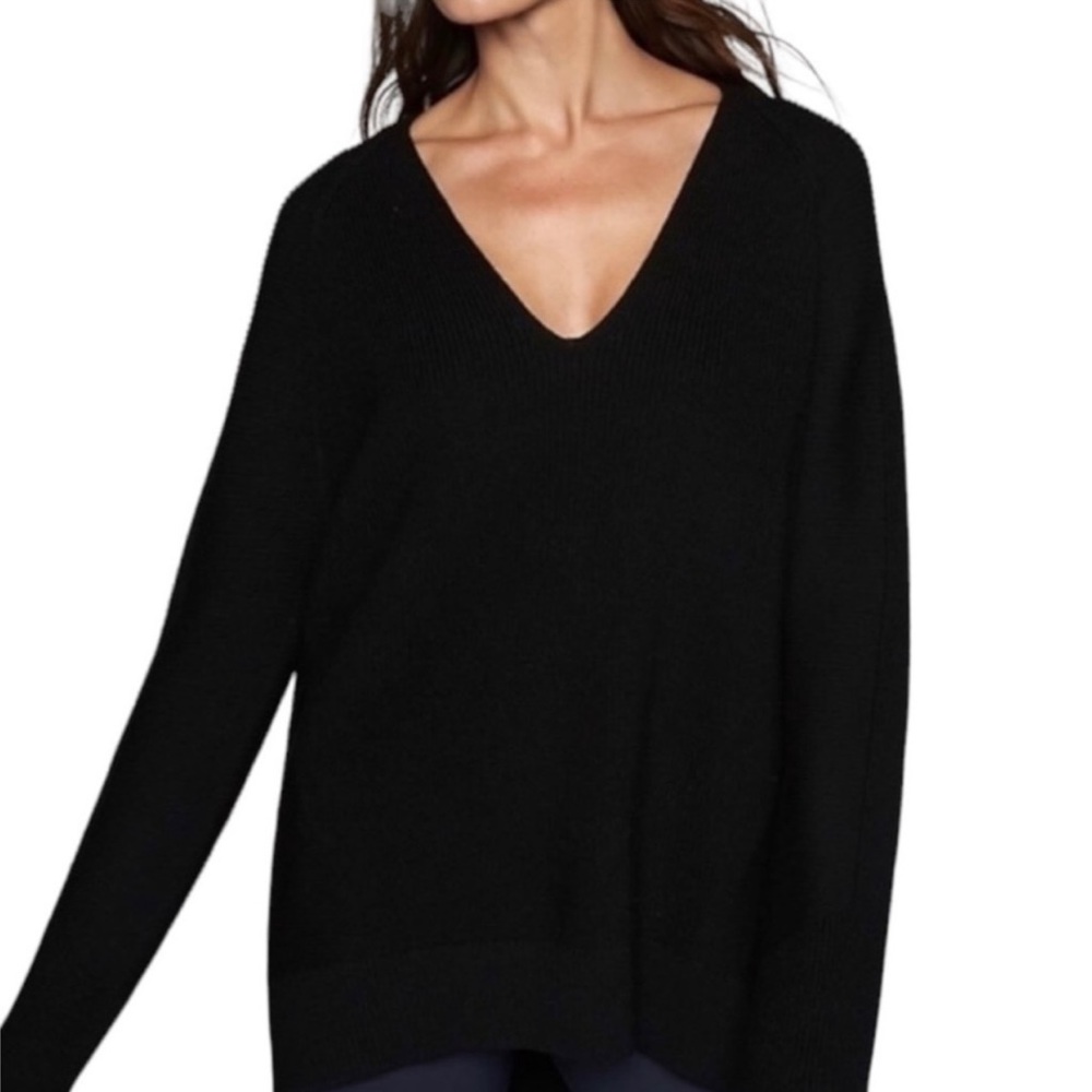 Athleta  knit black sweater,new whith not tags.